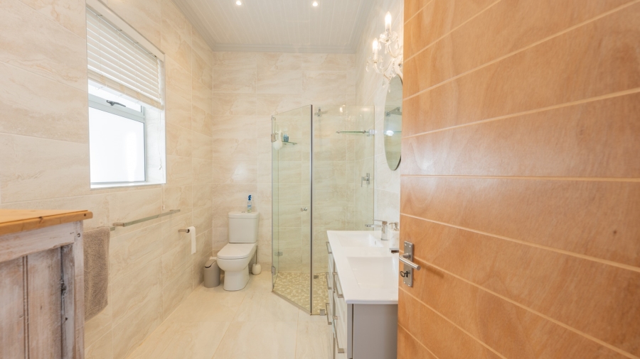 6 Bedroom Property for Sale in Struisbaai Western Cape